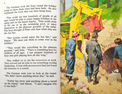 The Holiday Camp Mystery (Key Words)