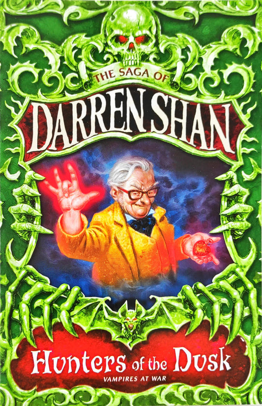 Hunters of the Dusk (The Saga of Darren Shan)