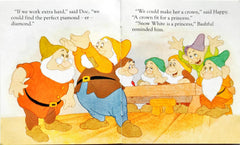 Disney Snow White and the Seven Dwarf A Christmas to Remember (Pocket Friendly Book)