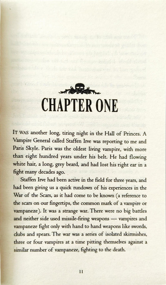 Hunters of the Dusk (The Saga of Darren Shan)