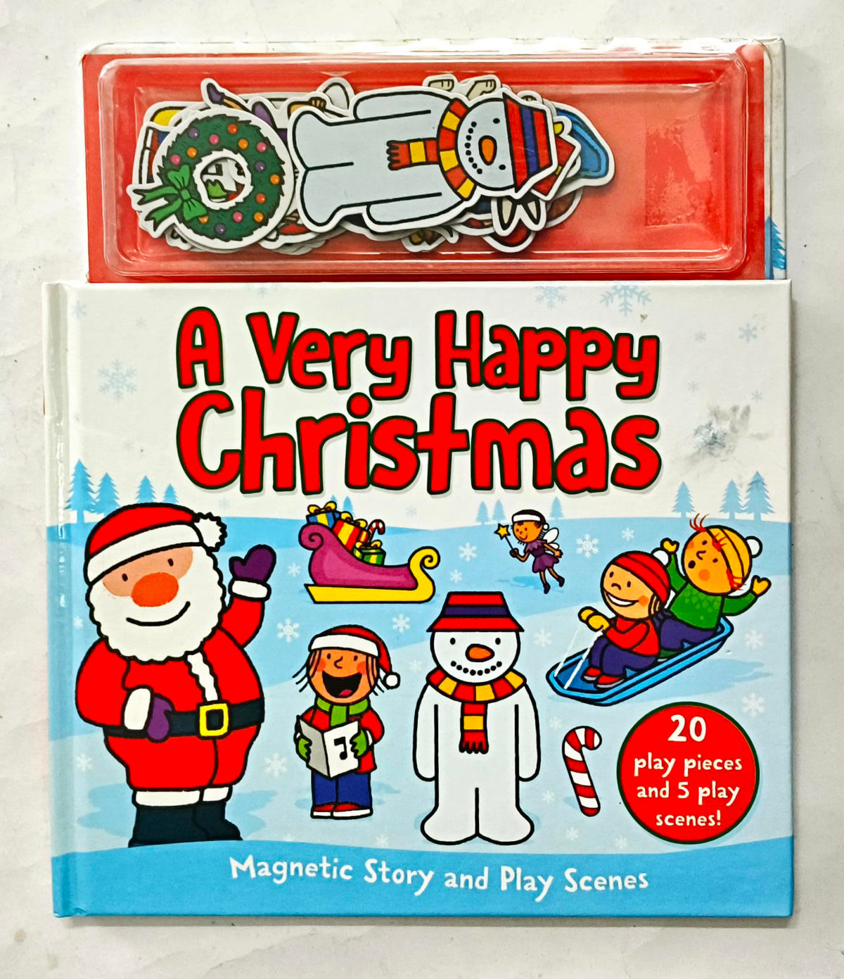 A Very Happy Christmas (Magnet Book)