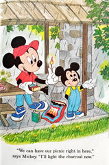 Disney A Picnic in the Woods (Wonderful World of Reading)