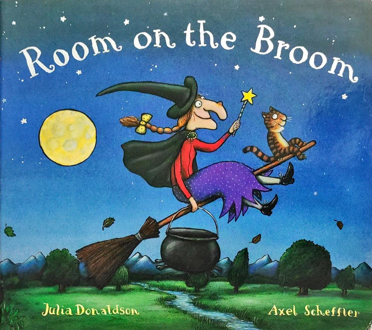 Room on the Broom (Board Book)