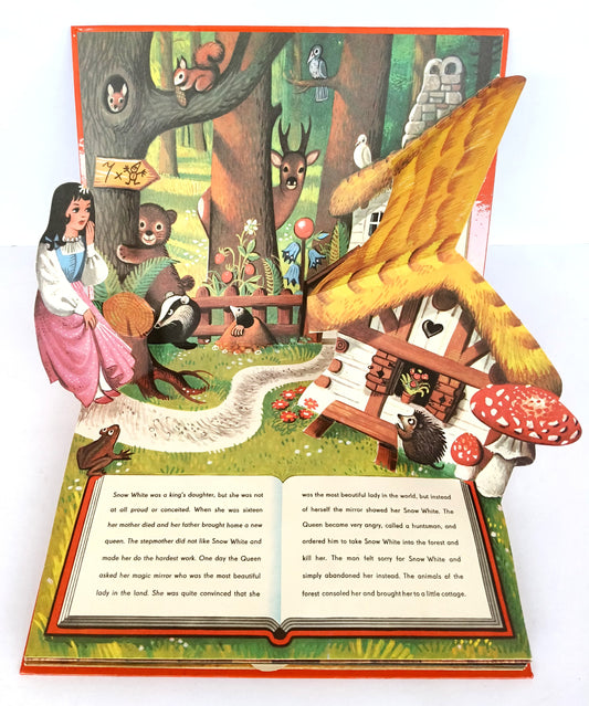 Snow White (Popup Book)